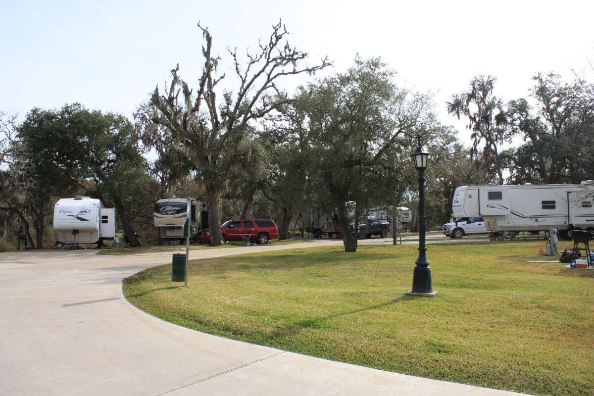 Bayou Oaks Rv Park