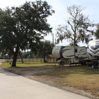 Bayou Oaks RV Resort